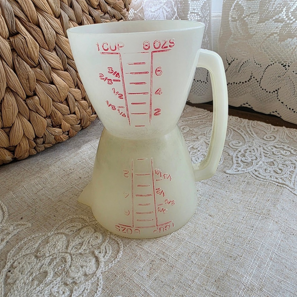 Vintage Tupperware Measuring‎ Cup: Double Sided Wet/Dry 1-Cup Plastic Hourglass